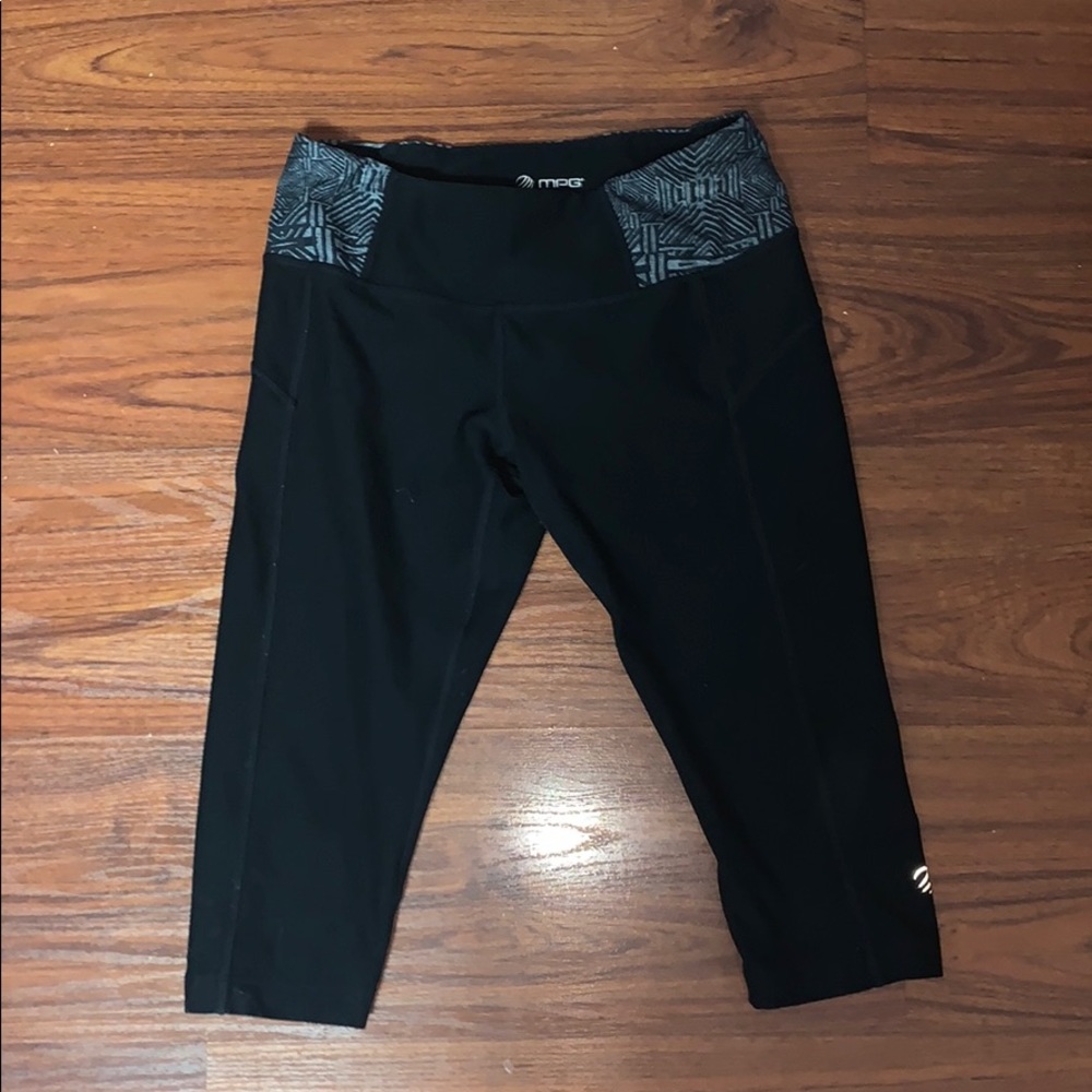 MPG capris